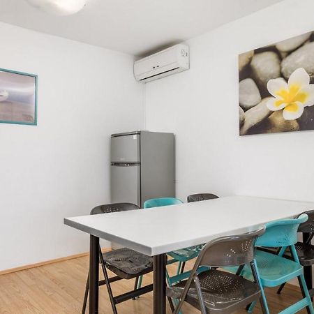 Rona Apartment Zrinka Πόρετς Εξωτερικό φωτογραφία