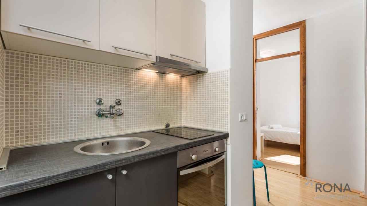 Rona Apartment Zrinka Πόρετς Εξωτερικό φωτογραφία
