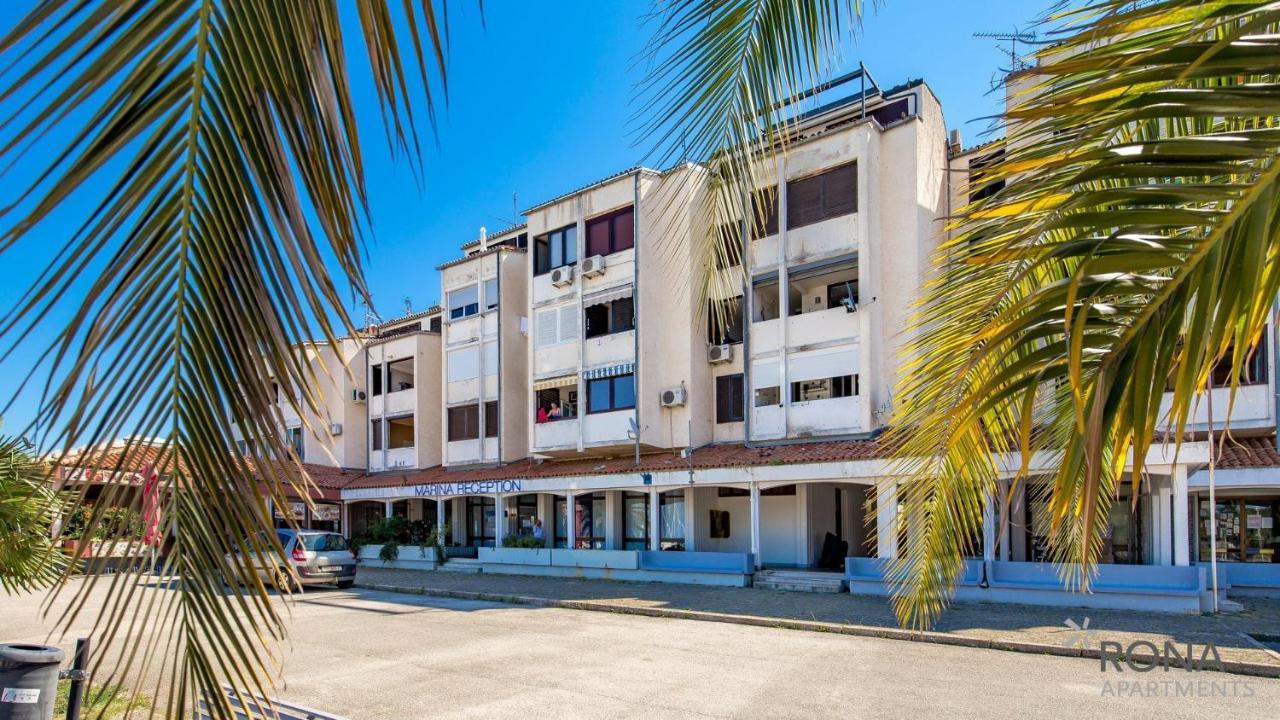Rona Apartment Zrinka Πόρετς Εξωτερικό φωτογραφία