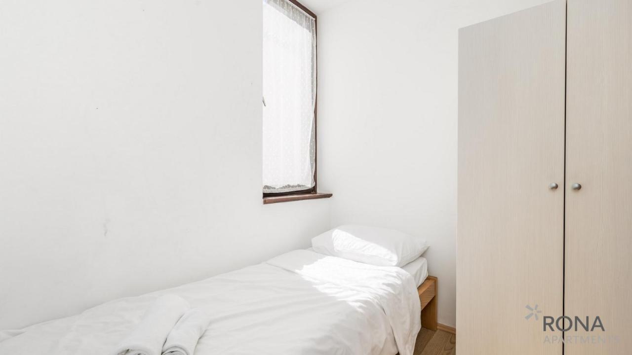 Rona Apartment Zrinka Πόρετς Εξωτερικό φωτογραφία